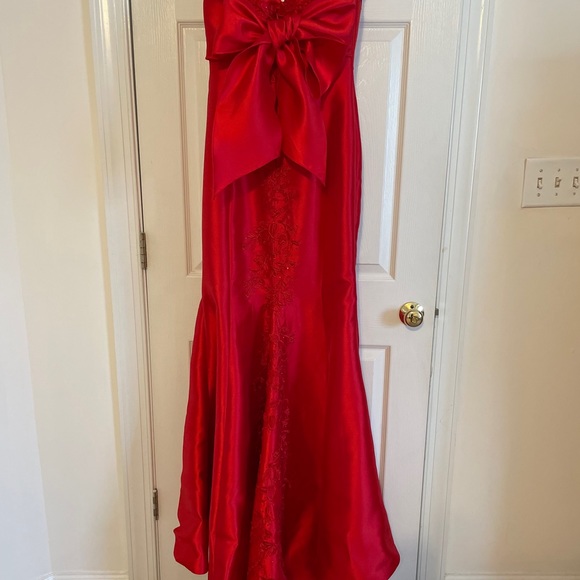 Sherri Hill Prom Dress - Picture 5 of 5